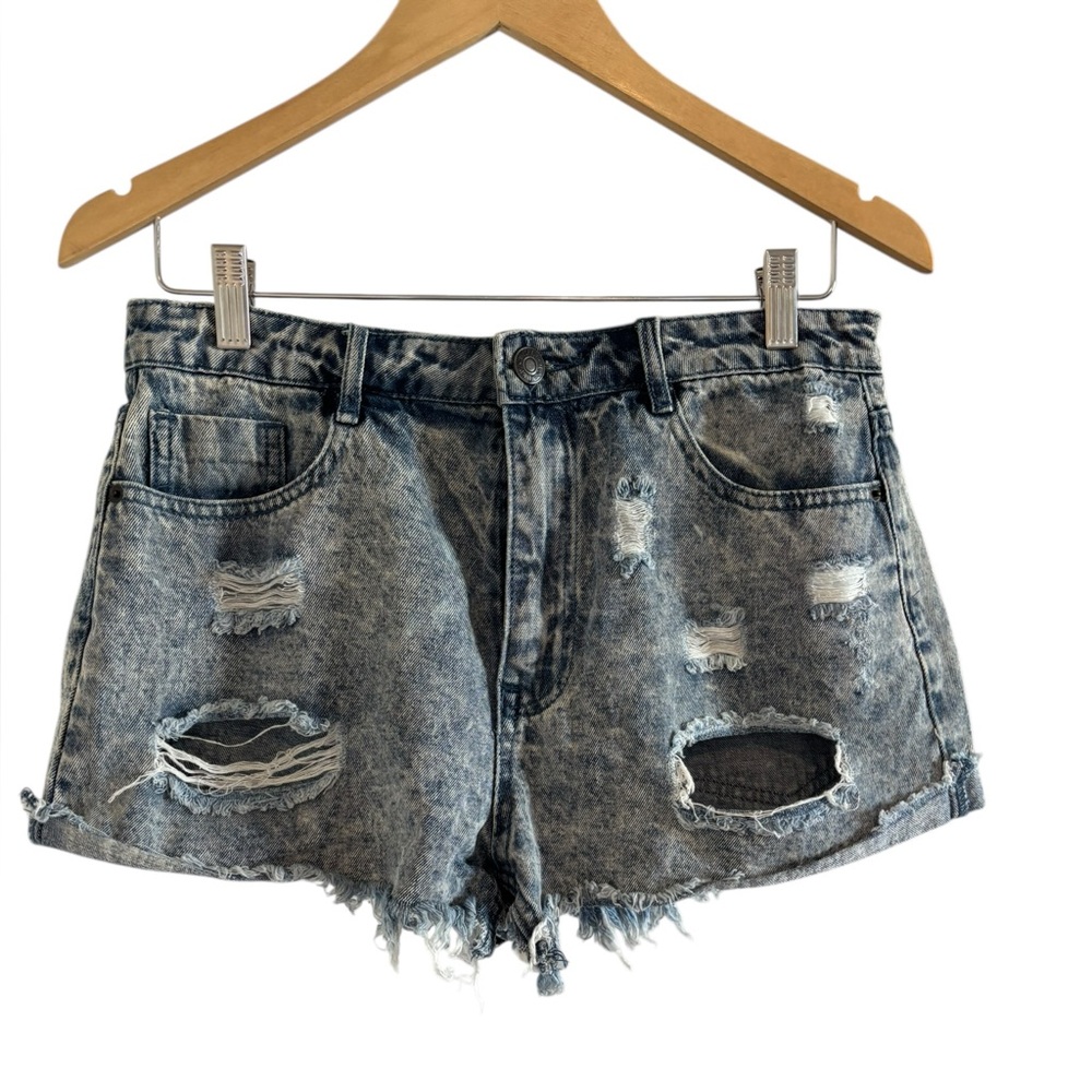 Forever 21 Acid Wash Distressed Jean Shorts Size 29
